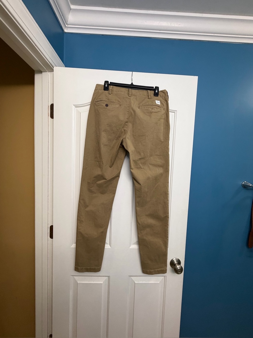 American Eagle Outfitters Men's Khaki Chino Pants - Tan